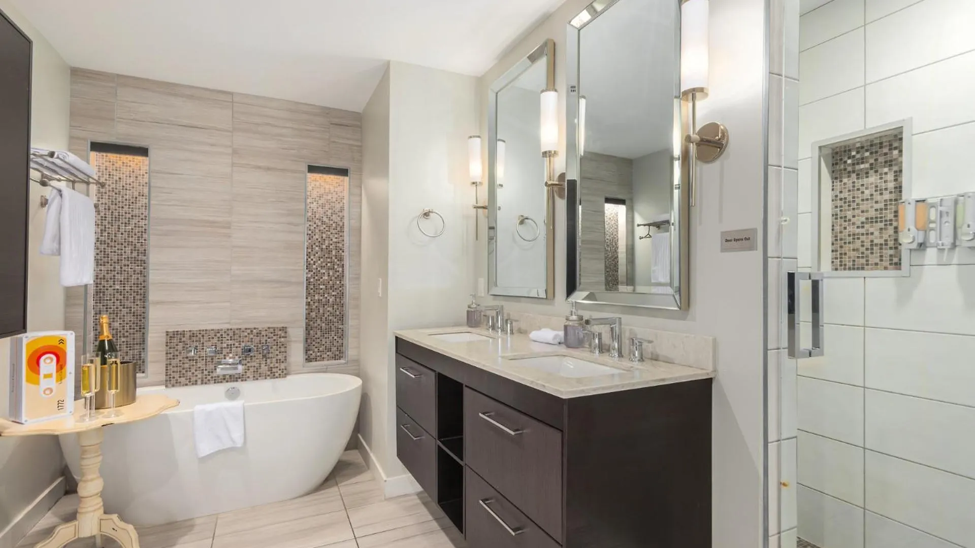 Hot Tub, Heated Pool, Mini Golf, Bbq, 500 Mbps, 50In Tv, Old Town Villa Scottsdale USA