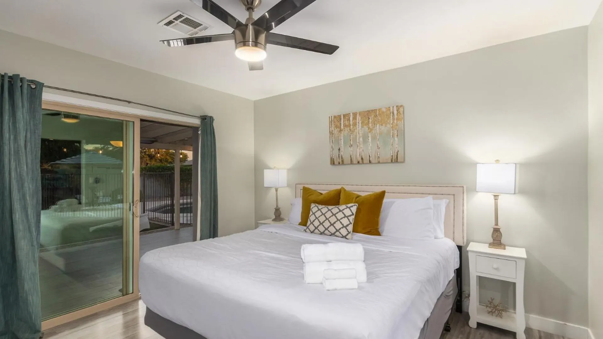Hot Tub, Heated Pool, Mini Golf, Bbq, 500 Mbps, 50In Tv, Old Town Villa Scottsdale Feriehus